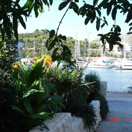 Appartamento Ivanka - 10 M From Sea Marina